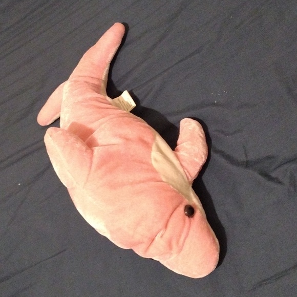 Pink Dolphin Plushie - Picture 3 of 5